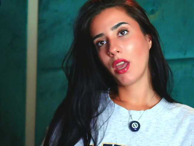 AmeliaJune live cam on BongaCams