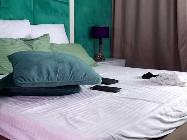 AmeliaJune live cam on BongaCams