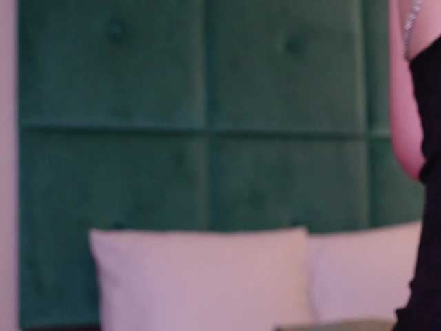 AmeliaJune live cam on BongaCams