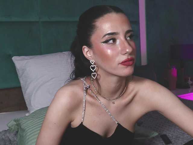 AmeliaJune live cam on BongaCams