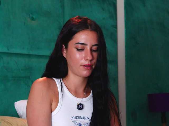 AmeliaJune live cam on BongaCams