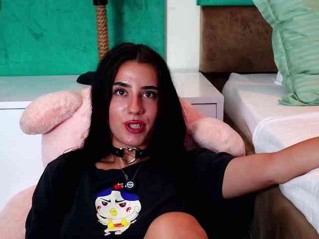 AmeliaJune Live Webcam on BongaCams