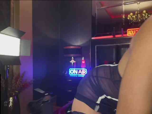 asiansquirt69's live room