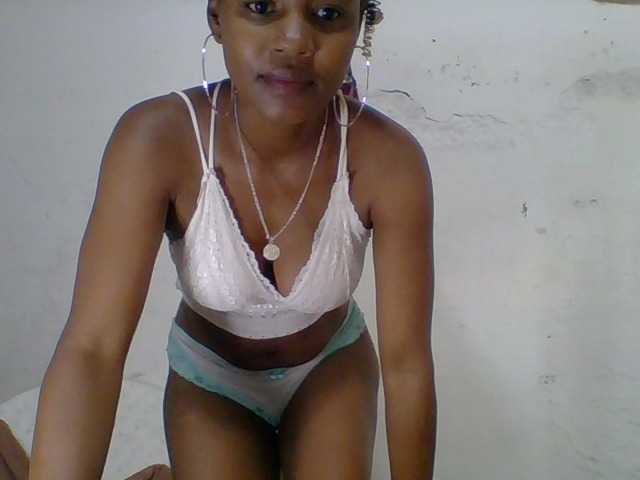 Marceliahh live cam on BongaCams