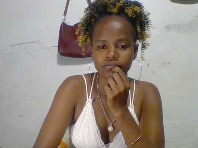 Marceliahh live cam on BongaCams