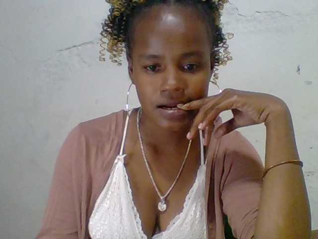 Marceliahh live cam on BongaCams