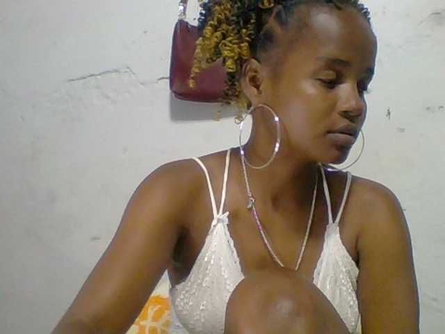 Marceliahh live cam on BongaCams