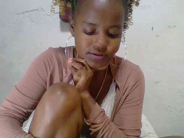 Marceliahh webcam