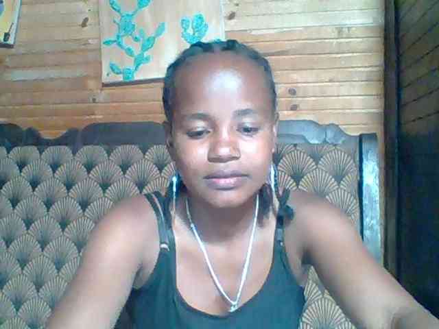 Marceliahh webcam