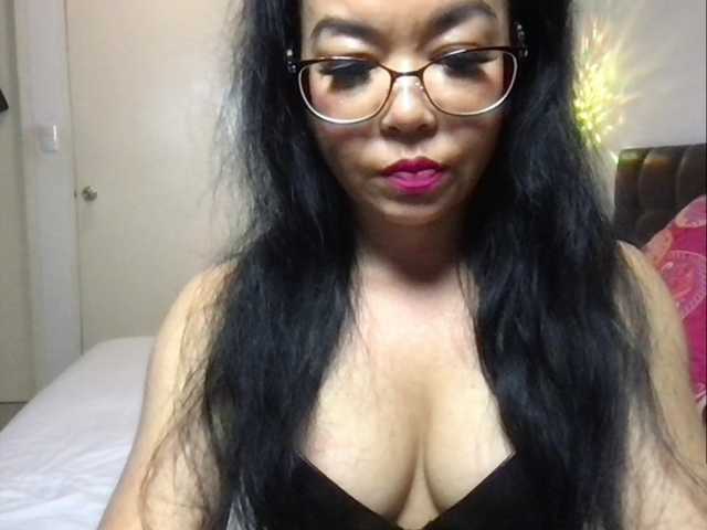 PadThai live cam on BongaCams