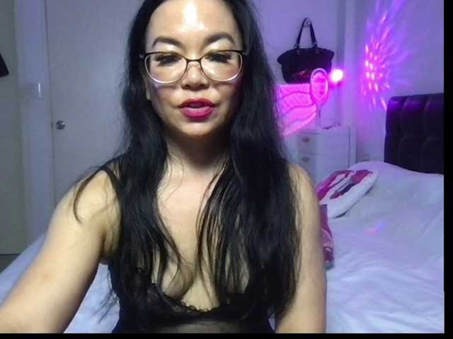 PadThai live cam on BongaCams