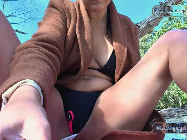 Emy-Lana live cam on BongaCams