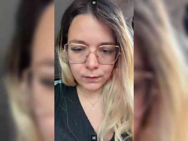 Modèle: Emy-Lana