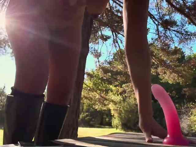 Emy-Lana webcam