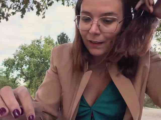 Emy-Lana webcam