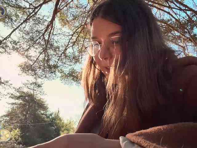Modèle: Emy-Lana