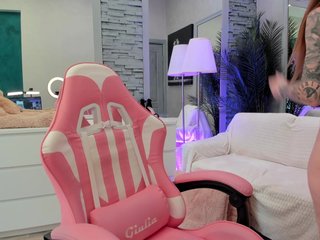 Reina-Cummings Porn Show