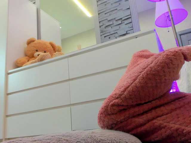 Reina-Cummings live cam on BongaCams