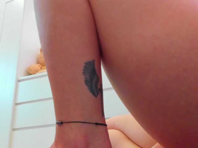 Reina-Cummings live cam on BongaCams
