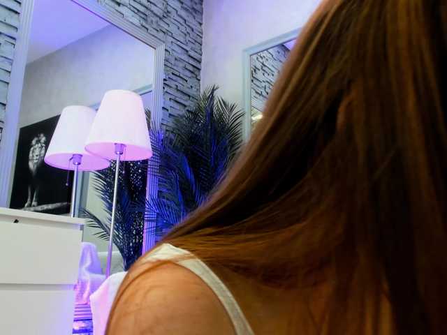 Reina-Cummings live cam on BongaCams