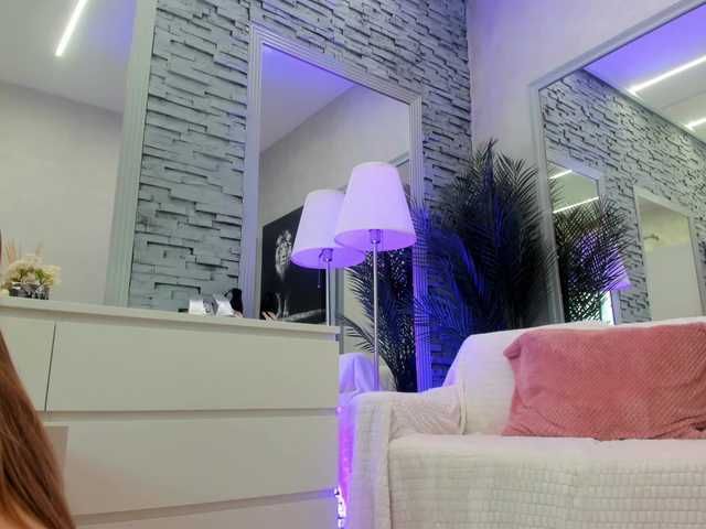 Reina-Cummings live cam on BongaCams