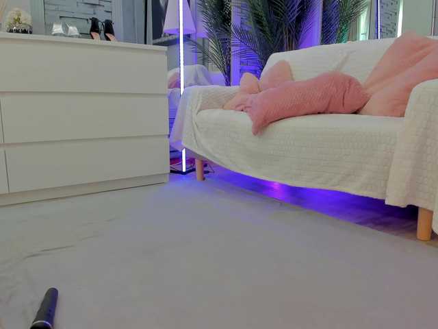 Reina-Cummings live cam on BongaCams