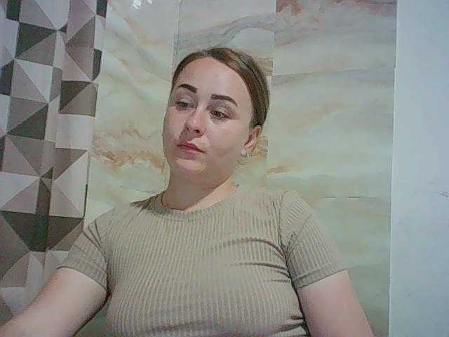 le modèle 77Milana77 est en webcam porno dans un show sur le site bongacams, il possède les tags suivants: White/Caucasian,Brunette,Shaved