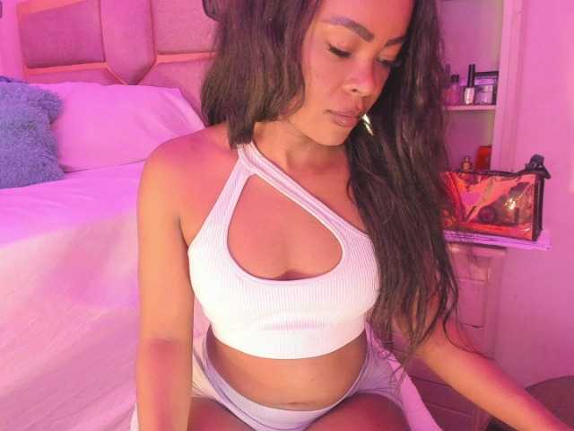 laylacarteer live cam on BongaCams