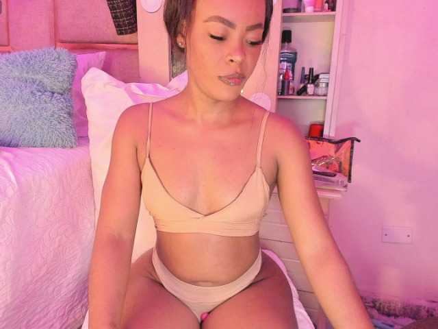 laylacarteer live cam on BongaCams