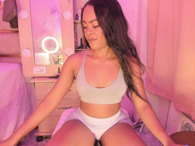 laylacarteer live cam on BongaCams
