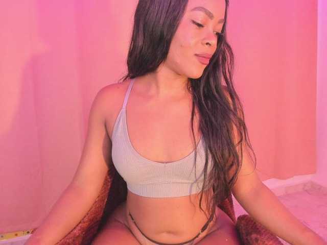 laylacarteer's BongaCams show and profile