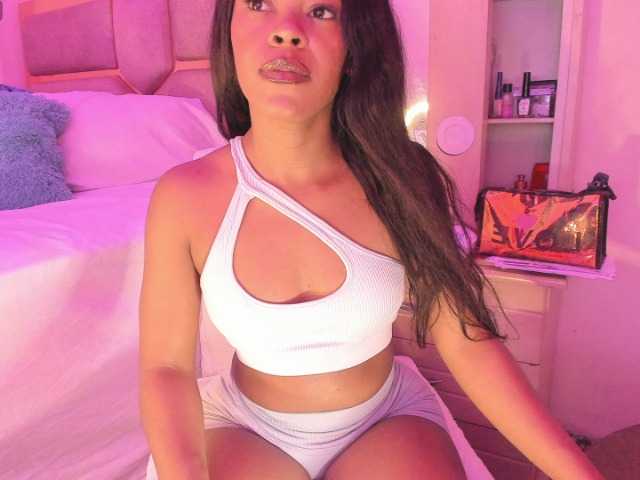 laylacarteer live cam on BongaCams