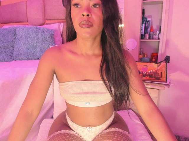 laylacarteer live cam on BongaCams