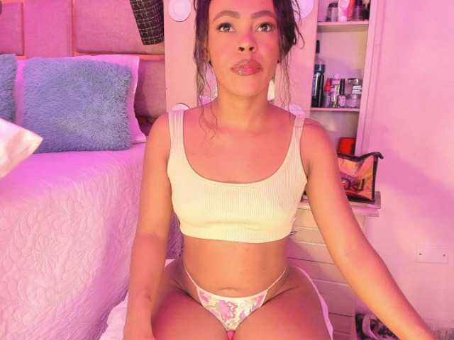 laylacarteer live cam on BongaCams