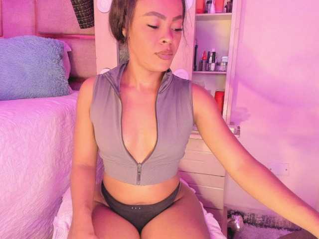 laylacarteer live cam on BongaCams