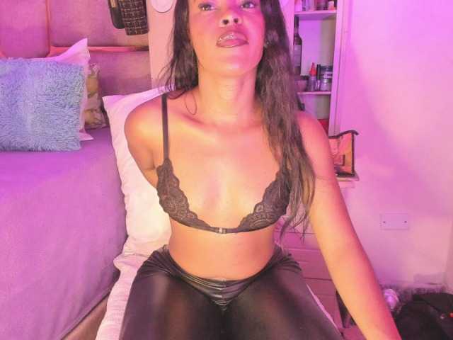 laylacarteer live cam on BongaCams