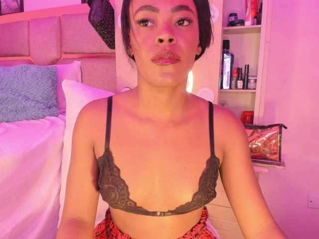 laylacarteer live webcam show