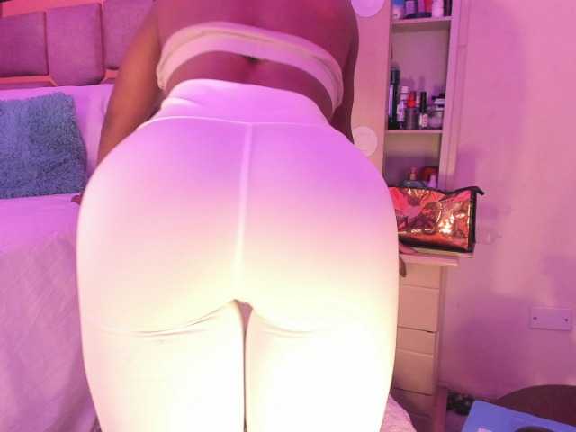 laylacarteer live cam on BongaCams