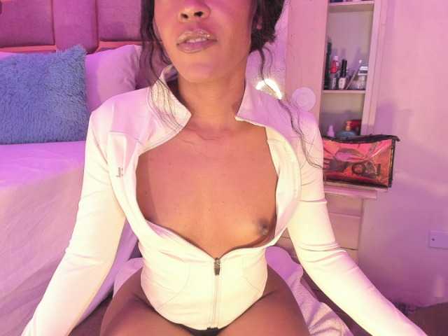 laylacarteer live cam on BongaCams