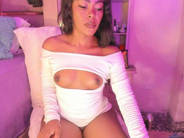 laylacarteer live cam on BongaCams