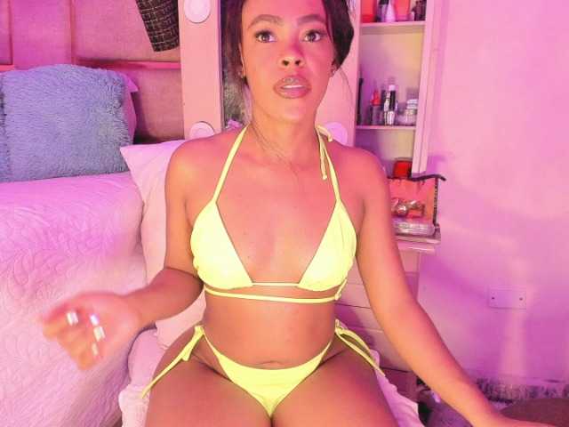 Laylacarteer live cam preview