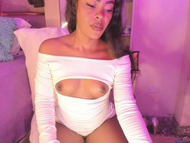 laylacarteer live cam on BongaCams