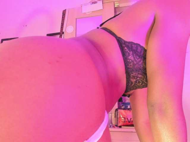 laylacarteer live cam on BongaCams