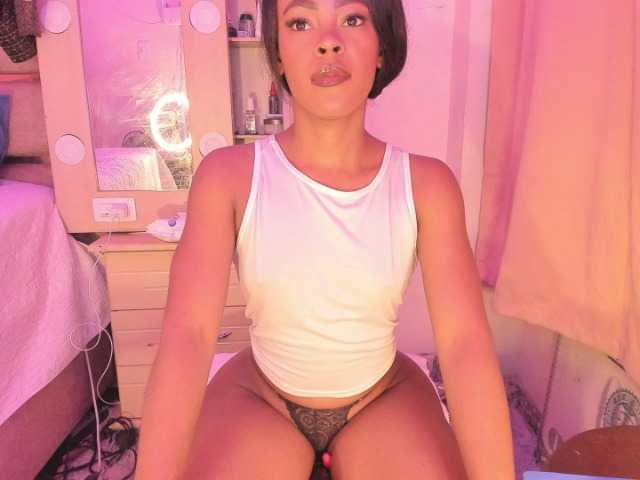 laylacarteer live cam on BongaCams