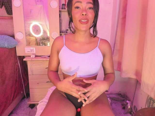 laylacarteer live cam on BongaCams