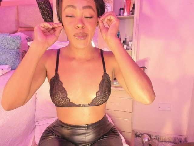 laylacarteer live cam on BongaCams