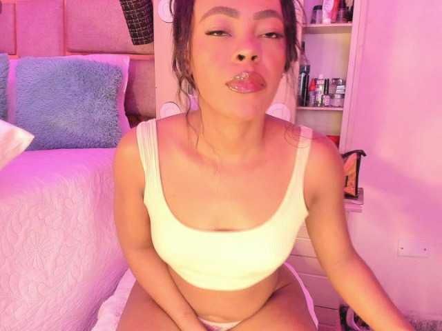 laylacarteer live cam on BongaCams
