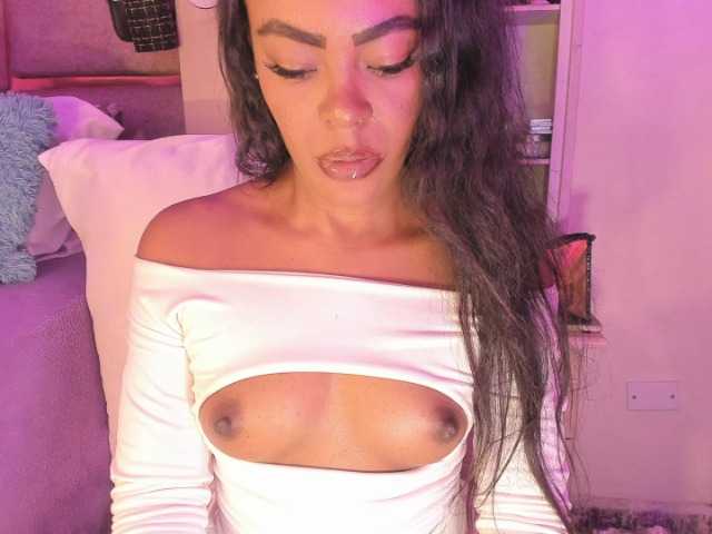laylacarteer live cam on BongaCams