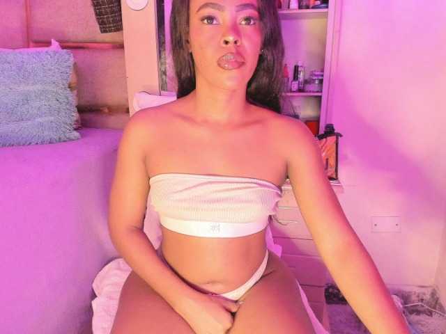 Laylacarteer live cam preview