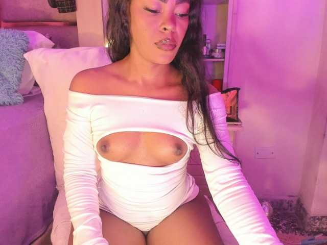 laylacarteer live cam on BongaCams